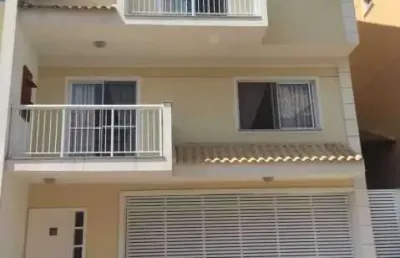 Casa em condomínio fechado com 4 quartos à venda na rua agrolândia, freguesia (jacarepaguá), rio de janeiro, 166 m2 por r$ 920.000