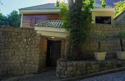 Casa em condomínio fechado com 4 quartos à venda na rua jardim do seridó, barra da tijuca, rio de janeiro, 220 m2 por r$ 1.800.000