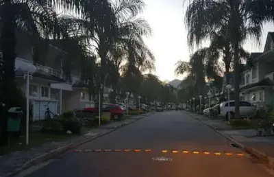 Casa em condomínio fechado com 3 quartos à venda na rua elisio de araújo, vargem pequena, rio de janeiro, 140 m2 por r$ 770.000