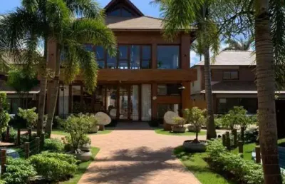 Casa para venda em camaçari, itacimirim (monte gordo), 3 dormitórios, 3 suítes, 4 banheiros, 3 vagas