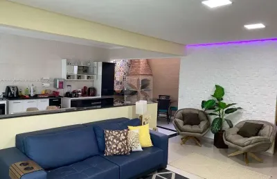 Casa com 3 quartos à venda na Rua Cisplatina, Vila Pires, Santo André