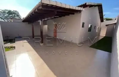 Casa com 3 quartos à venda no nova uberlândia, uberlândia  por r$ 550.000