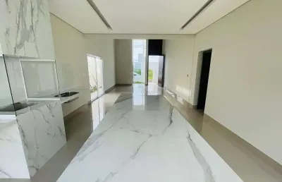 Casa com 3 quartos à venda no jardim karaíba, uberlândia  por r$ 1.290.000