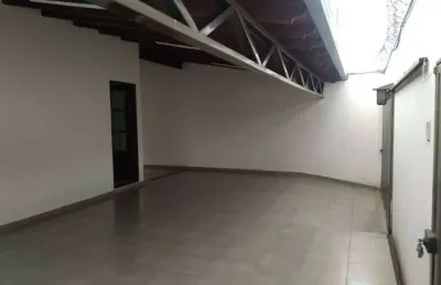 Casa com 3 quartos à venda no jardim europa, uberlândia  por r$ 550.000