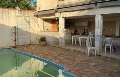 Casa com 3 quartos à venda no osvaldo rezende, uberlândia  por r$ 450.000