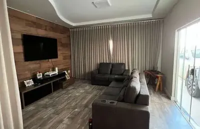 Casa com 3 quartos à venda em laranjeiras, uberlândia  por r$ 700.000