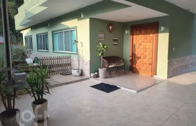 Casa com 3 quartos à venda na estrada do sacarrão, 1220, vargem grande, rio de janeiro por r$ 770.000