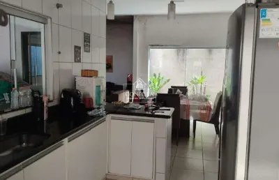 Casa com 2 quartos à venda em Granada, Uberlândia 