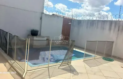 Casa à venda - 250m² - 3 quartos - santa mônica - uberlândia/mg