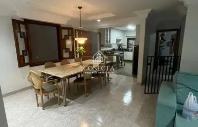 Casa com 3 quartos à venda na Cidade Jardim, Uberlândia 
