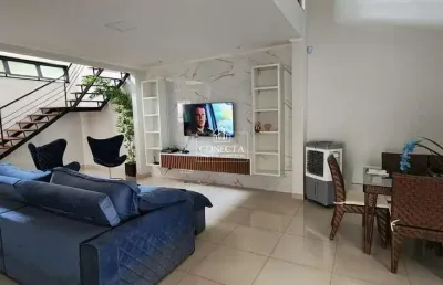 Casa com 4 quartos à venda no Jardim Karaíba, Uberlândia 
