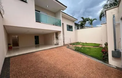 Casa com 3 quartos à venda na Cidade Jardim, Uberlândia 