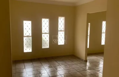 Casa com 3 quartos à venda no Santa Mônica, Uberlândia 