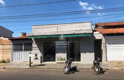 Casa comercial à venda no Planalto, Uberlândia 