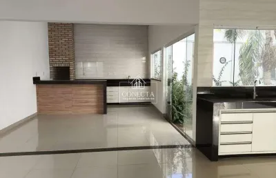 Casa em condomínio fechado de 200m² - por r$5.600,00 no marta helena - uberlândia/mg