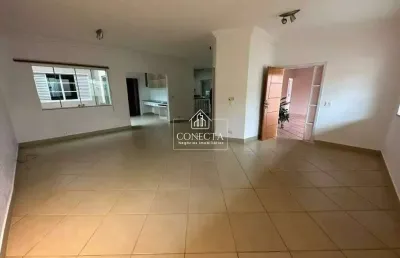 Casa para locação de 244,55m² - por r$4.500,00 no santa mônica - uberlândia/mg
