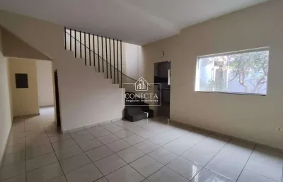 Casa estilo sobrado de 230m² - por r$2.800,00 no jardim patricia - uberlândia-mg