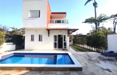 Casa em condomínio fechado com 3 quartos para alugar na rua são pedro, praia da lagoinha, ubatuba por r$ 1.200 por dia