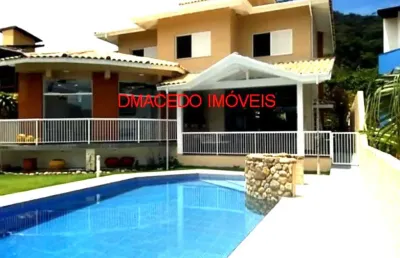 Casa em condomínio fechado com 3 quartos para alugar na rua sabiá, 2183, praia da lagoinha, ubatuba por r$ 1.400 por dia