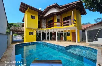 Casa em condomínio fechado com 3 quartos para alugar na rua ubatuba, 249, praia da lagoinha, ubatuba por r$ 1.300 por dia