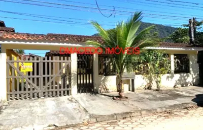 Casa com 4 quartos à venda na rua amazonas, 221, praia da lagoinha, ubatuba por r$ 680.000