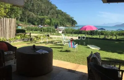 Casa em condomínio fechado com 4 quartos para alugar na avenida copacabana, praia da lagoinha, ubatuba por r$ 4.000 por dia