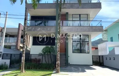 Casa em condomínio fechado com 4 quartos para alugar na avenida copacabana, praia da lagoinha, ubatuba por r$ 2.500 por dia