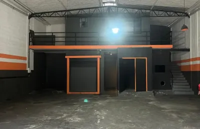 Barracão / Galpão / Depósito com 1 sala para alugar na Avenida Vereador Narciso Yague Guimarães, Centro Cívico, Mogi das Cruzes
