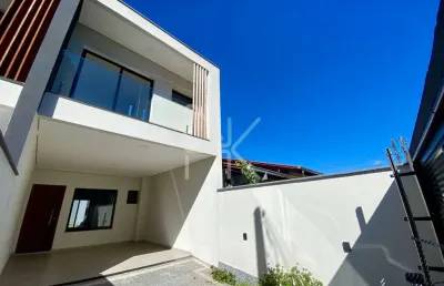 Lindo sobrado à venda com 3 dormitórios, sendo 1 suíte , 121 m²  no saguaçu - joinville/sc