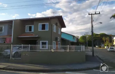 Casa com 3 quartos à venda na Rua Pitaguaras, 29807, Morro do Meio, Joinville