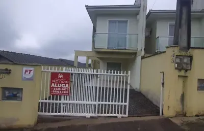 Casa com 3 quartos para alugar na Rua Dante Nazato, 243, Vila Nova, Joinville