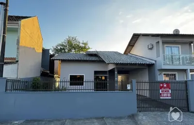 Casa com 2 quartos à venda na Rua Maria Santa Correa, 346, Vila Nova, Joinville