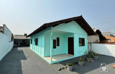 Casa com 2 quartos à venda na Rua Maria Santa Correa, 855, Vila Nova, Joinville