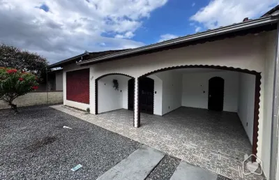 Casa com 3 quartos à venda na Rua Quinze de Novembro, 51675, Vila Nova, Joinville