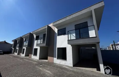 Casa com 3 quartos à venda na Rua Quinze de Novembro, 42183, Vila Nova, Joinville