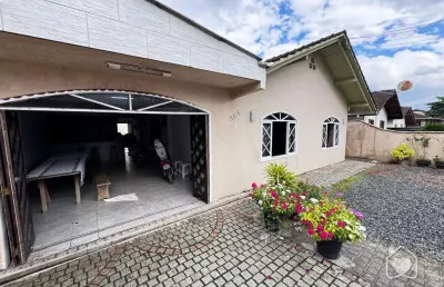 Casa com 3 quartos à venda na Rua Quinze de Novembro, 44392, Vila Nova, Joinville