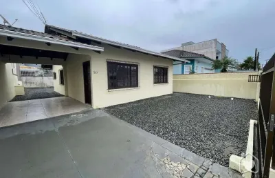 Casa com 3 quartos para alugar na Rua Hermínia Pensk, 310, Vila Nova, Joinville