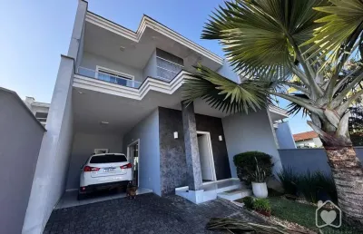 Casa com 3 quartos à venda na Rua Quinze de Novembro, 67882, Vila Nova, Joinville