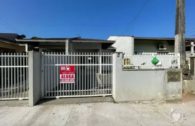 Casa com 2 quartos para alugar na Rua Sebastião Jonck, 4, Vila Nova, Joinville