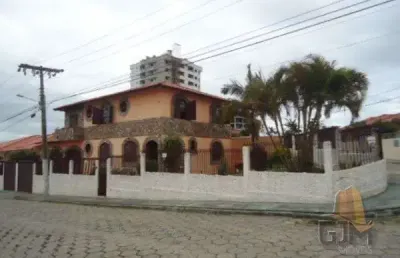 Casa com 4 quartos à venda na rua saldanha da gama, 688, barreiros, são josé, 235 m2 por r$ 1.300.000