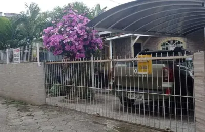 Casa com 2 quartos à venda na maria anastacia de sousa, 99, roçado, são josé por r$ 430.000