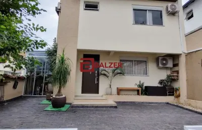 Casa com 3 quartos à venda na doutor djalma moelmann, 165, centro, florianópolis por r$ 1.000.000