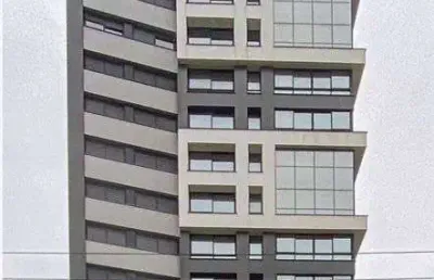 Apartamento mobiliado com dois domitorios e uma suite, predial em torres-rs