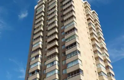 Belissimo apartamento com dois quartos e duas garagens, mobiliado, torres-rs