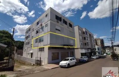 Apartamento amplo no centro da cidade com 4 dormitorios em getulio vargas-rs