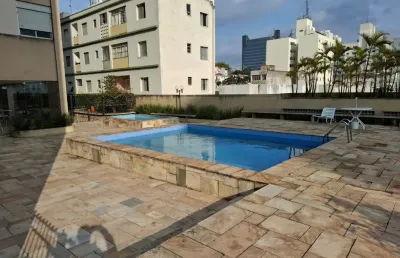 Apartamento em ótima localização, bem iluminado e espacoso !!!