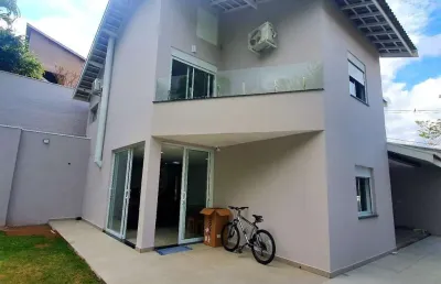 Casa à venda 3 quartos, 1 suite, 4 vagas, 450m², rainha, louveira - sp | associação villagio capric