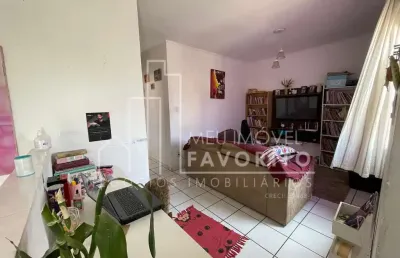 Casa à venda com 2 quartos e edícula, eloy chaves, jundiaí sp - r 600.000,00.