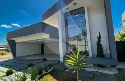 Casa com 3 quartos à venda em condomínio vale dos pássaros - go