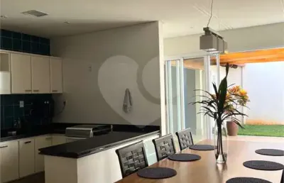 Sobrado com 3 quartos à venda em cidade jardim - go